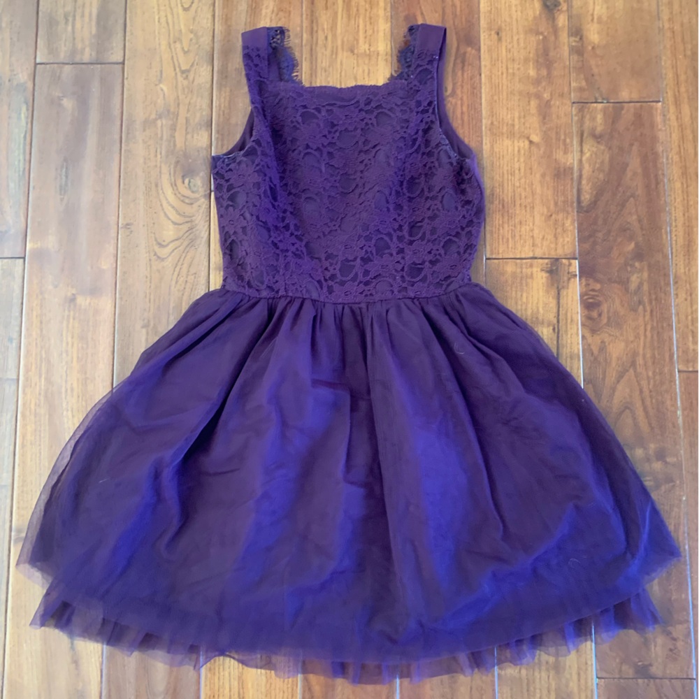 Princess Vera Wang Dress Size 5 Plum Tulle Lace Sleeveless Prom Back Interest